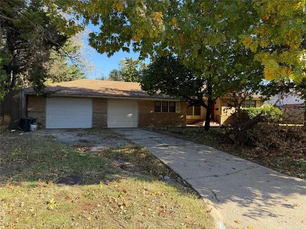 4324 N Grove Ave, Warr Acres, OK 73122