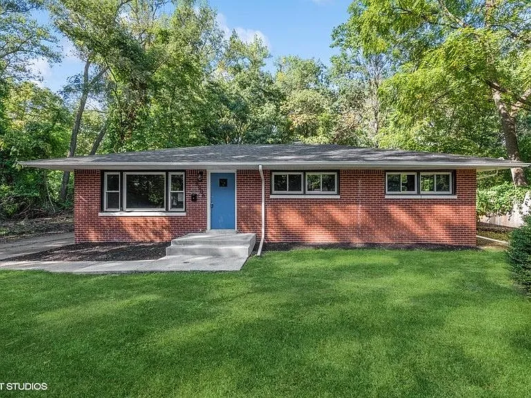 6906 Birch Ave — Photo 1