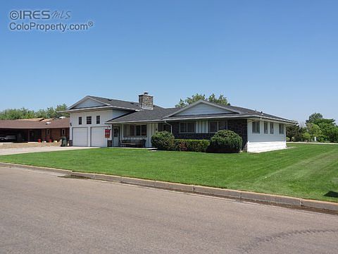 3rd image of 601 E Carnahan St
