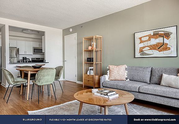4th image of 77 Park Ave #1102
