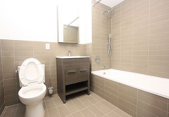 5th image of 482 Franklin Ave APT 4G