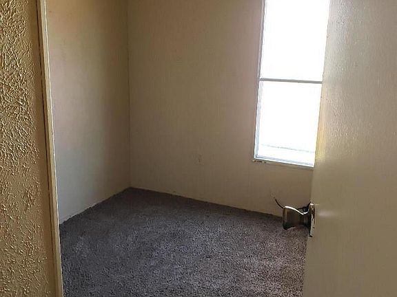 5th image of 516 1/2 Avenue F #15