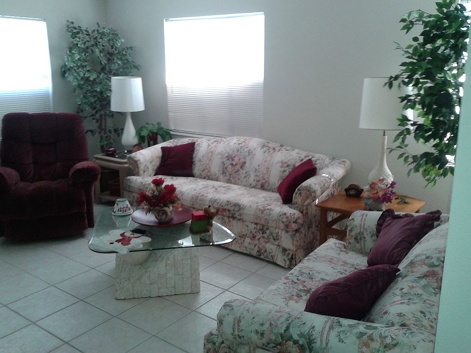 2nd image of 1415 9th St W