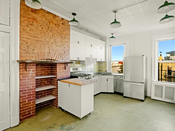 100 Newel Street image 7 of 12