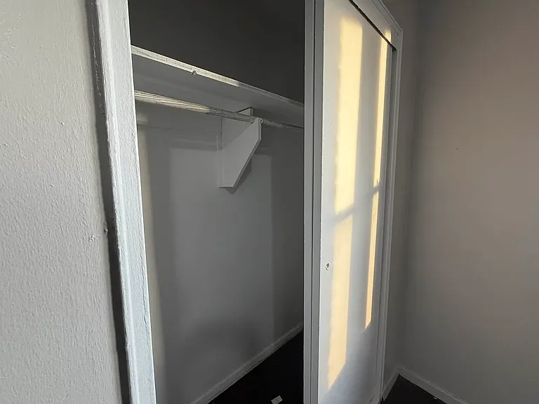 1115 Willmohr St #6 — Photo 6