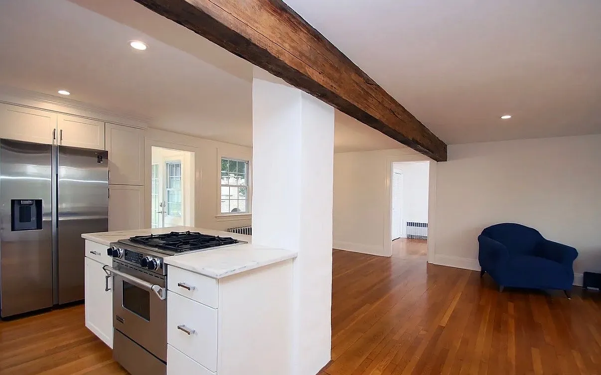 Spacious and Well-Maintained Home in a Convenient Location — Photo 3