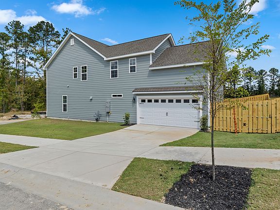 3rd image of 721 Ronaldsay Rd