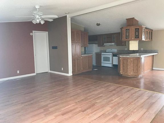 4th image of 16600 W Falcon Ln
