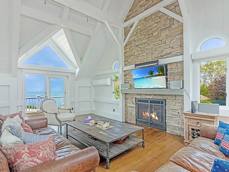 2700 Sound Dr — Photo 13
