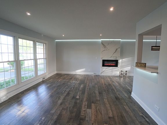 2nd image of 6534 Woodridge Dr