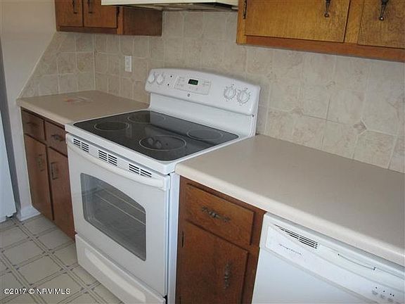 3rd image of 1181 Misty Hills Cir