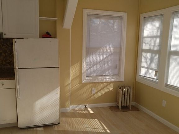5th image of 145 145th Dr #1F