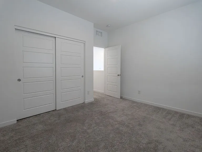 621 Camilla Crk — Photo 13
