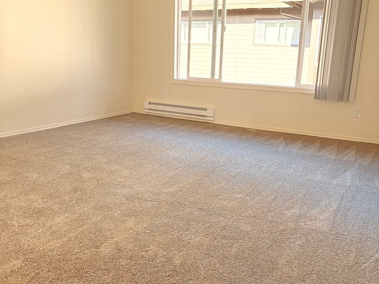 6866 NE Multnomah St #6866 — Photo 12