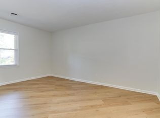 528 Southfield Dr, Chesapeake, VA 23322