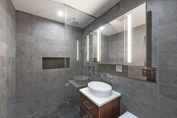 Sold by Nest Seekers International | media 6