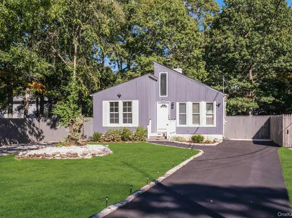 130 Auborn Avenue, Shirley, NY 11967