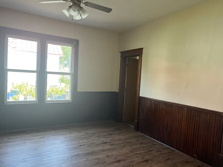 1221 Summit St — Photo 6