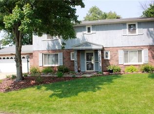 828 Torrence Dr, Springfield, OH 45503