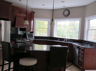 320 Willow Rd, Pittston, PA 18640