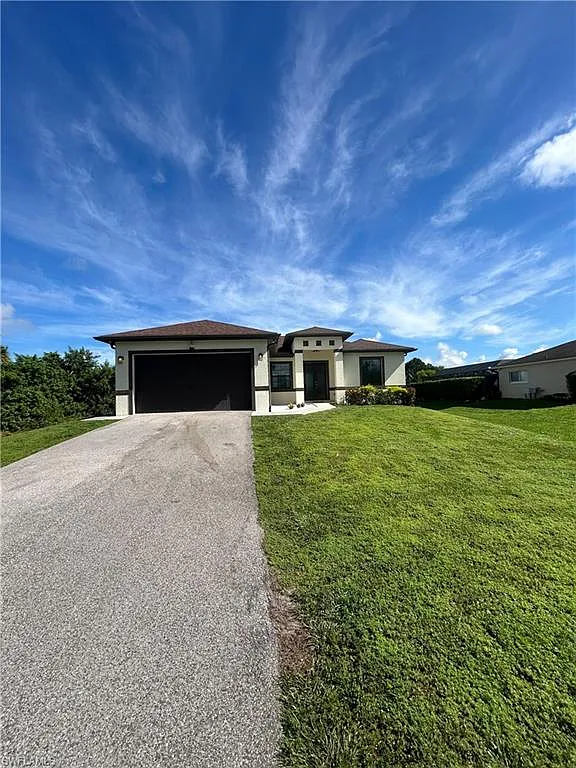 3 bed, 2.0 bath, 1631 sqft, $3,400 — Photo 1