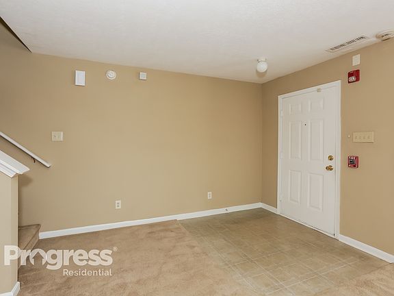 2nd image of 1414 Waterlily Ln