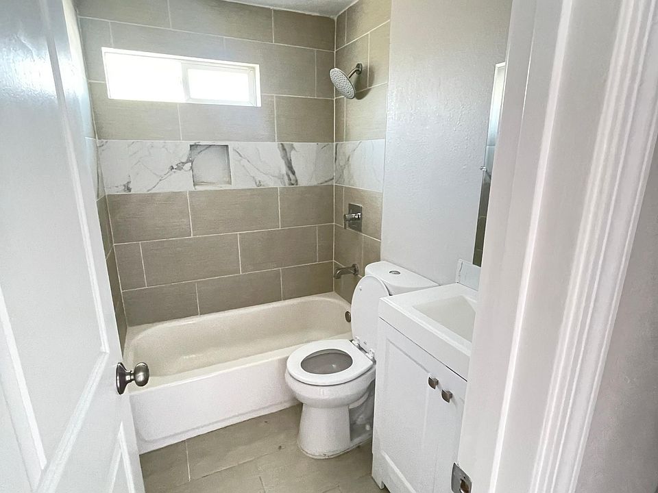 2nd image of 2036 Cunningham Ave #1