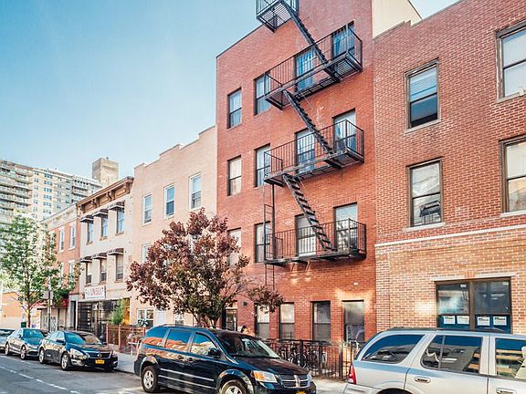 3rd image of 137 Manhattan Ave APT 3A