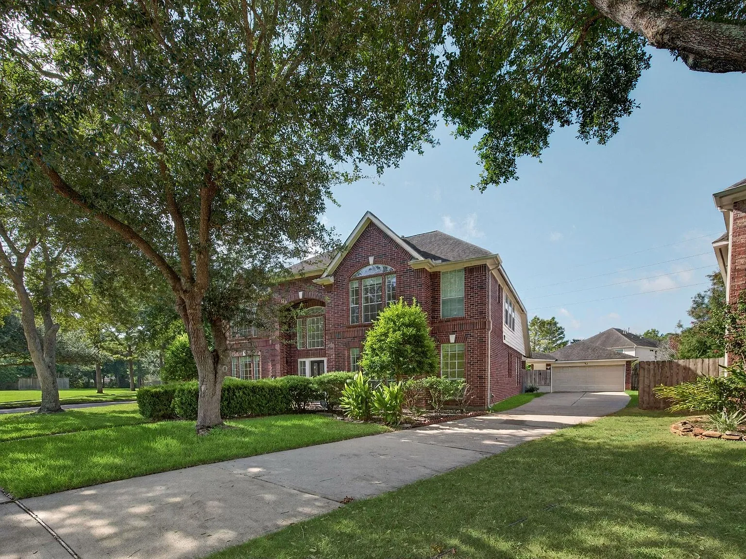 4 bed, 3.5 bath, 3582 sqft, $4,000 — Photo 3