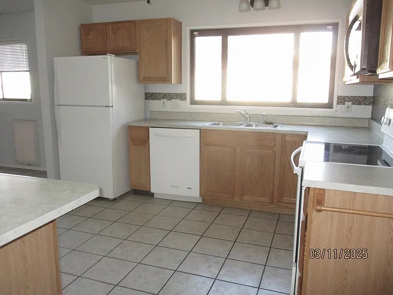 1706 Utah St NE — Photo 8