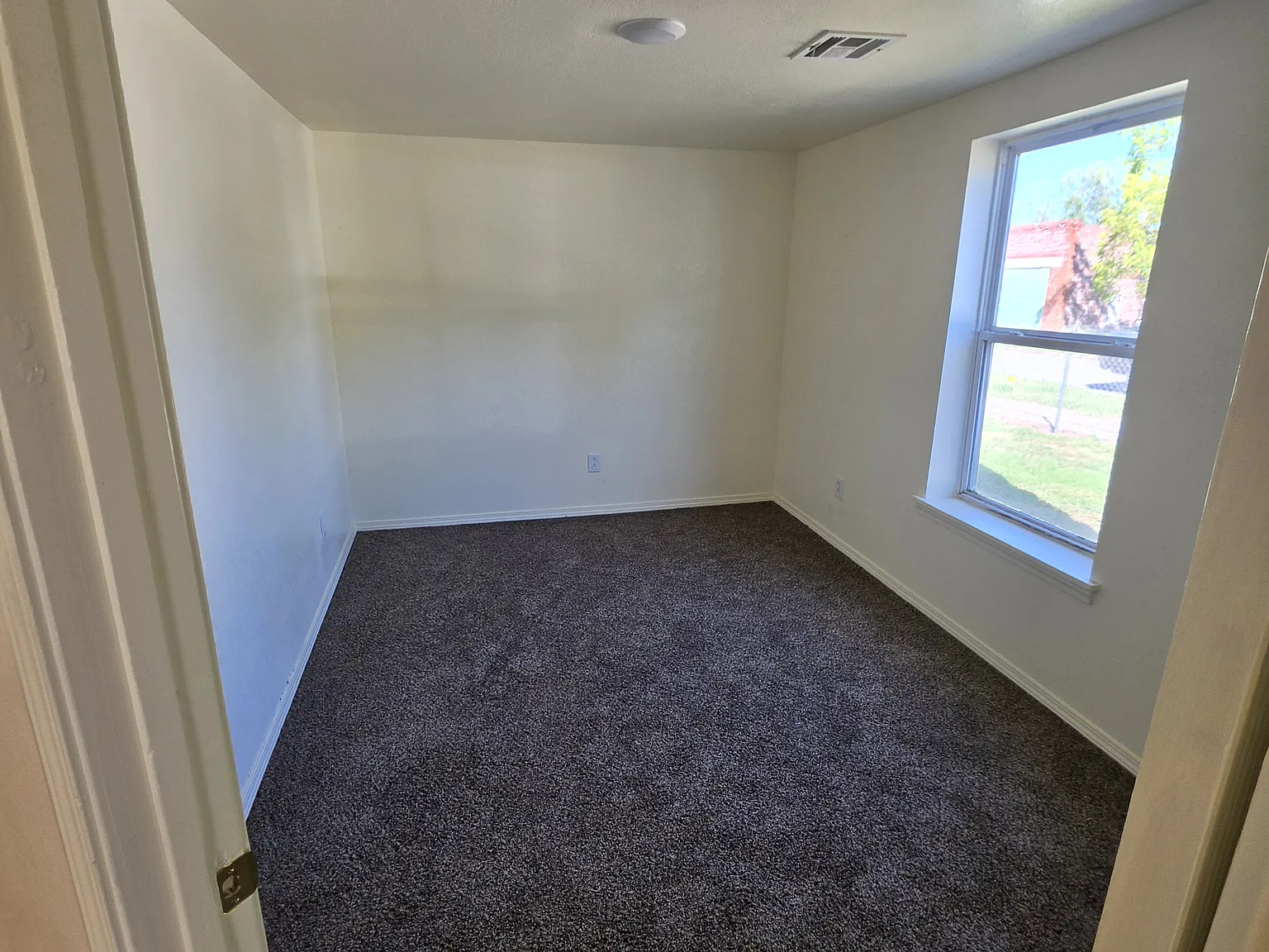 1708 Grand Avenue — Photo 3