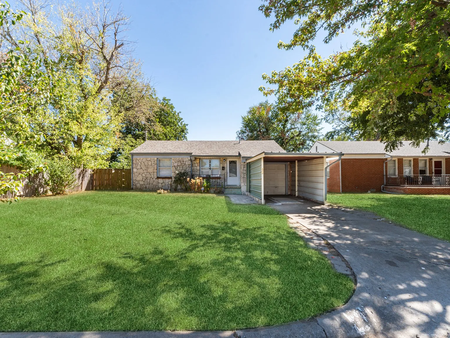 3 bed, 1399 sqft, $1,450 — Photo 1