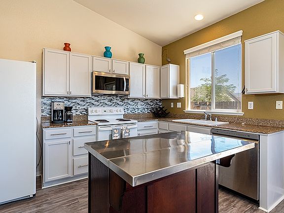 5th image of 5606 Cathedral Peak Dr