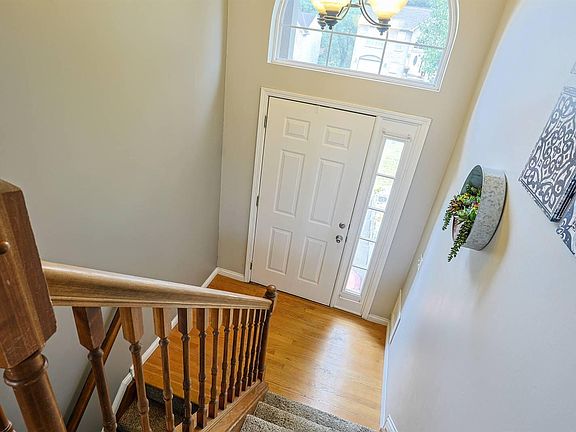 5th image of 177 Beaver Ct