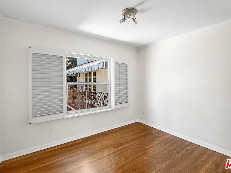 119 N Orange Dr — Photo 14