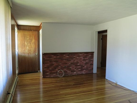 Living room. For sale by owner: 978-936-0490