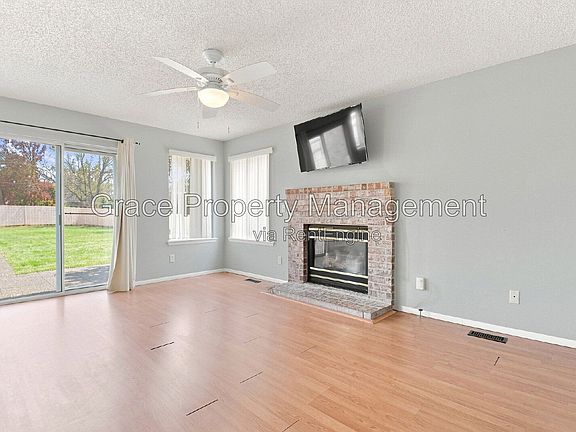 3rd image of 4425 E 128th Pl