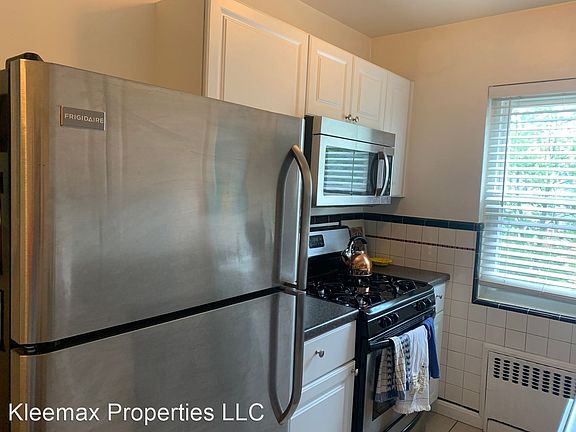 5th image of 3416 Shaw Ave #8638114