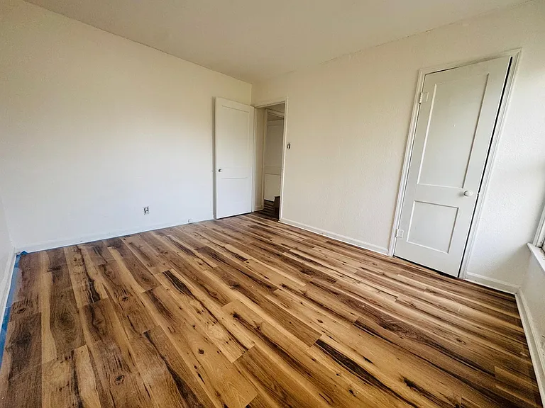 1104 Luna St — Photo 8
