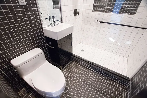 Rented by Nooklyn NYC LLC | media 31