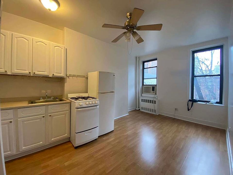 1st image of 233 E 59th St #3