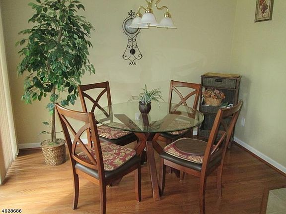5th image of 34 Harker Hill Dr #1003