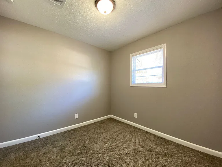 7107 Redwood Dr — Photo 3