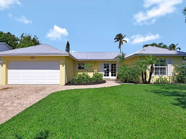 1765 Harbor Ln, Naples, FL 34104
