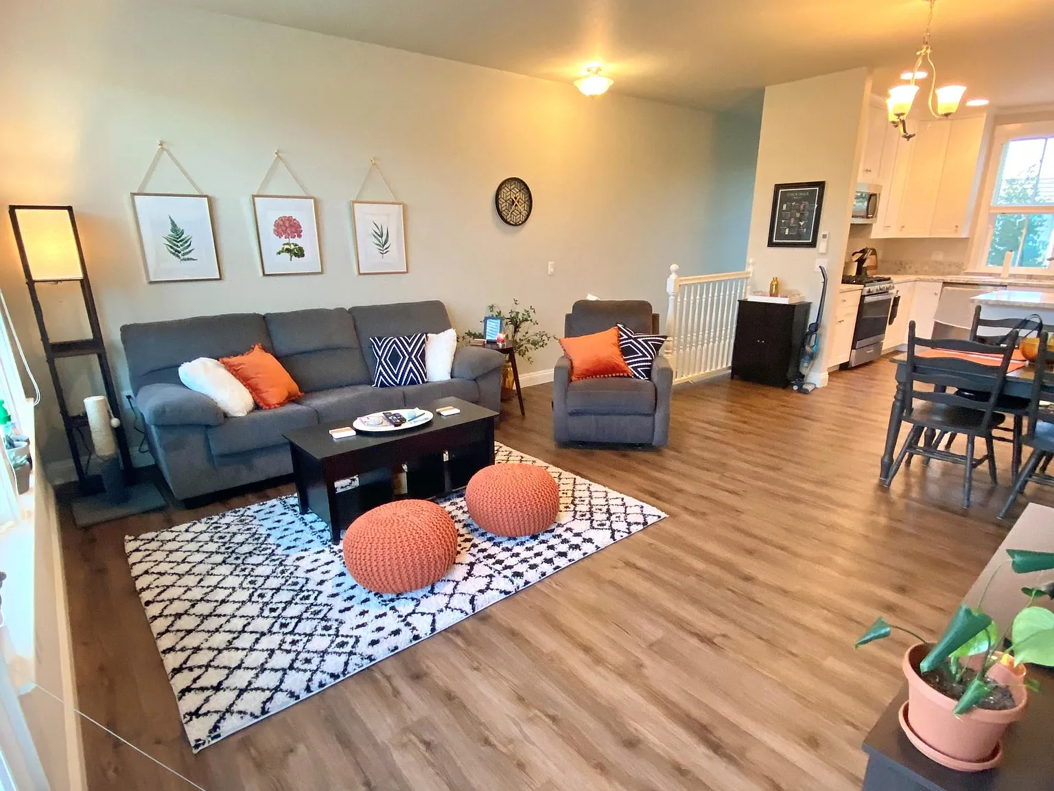 3 bed, 1350 sqft, $2,800 — Photo 3