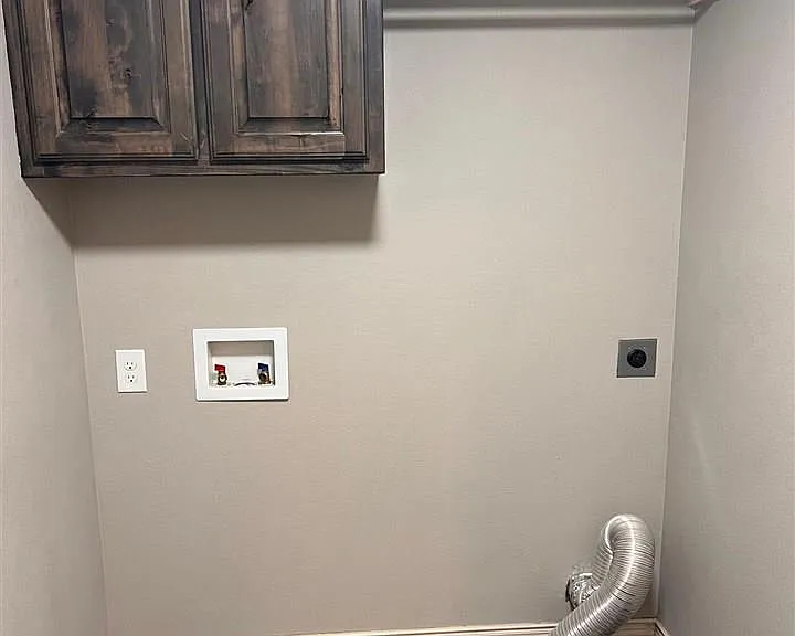 4928 Spring Hill Dr — Photo 9