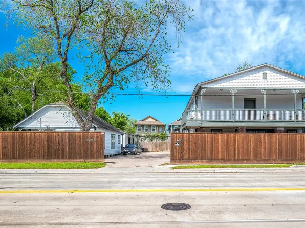 1603 Airline Dr, Houston, TX 77009