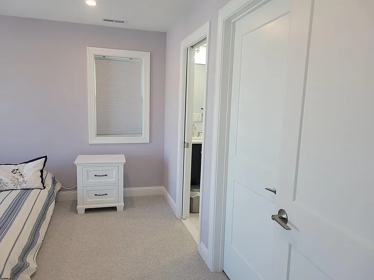 18 N Buffalo Ave — Photo 30
