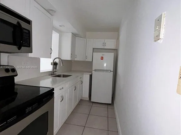 1720 NW North River Dr APT 203, Miami, FL 33125