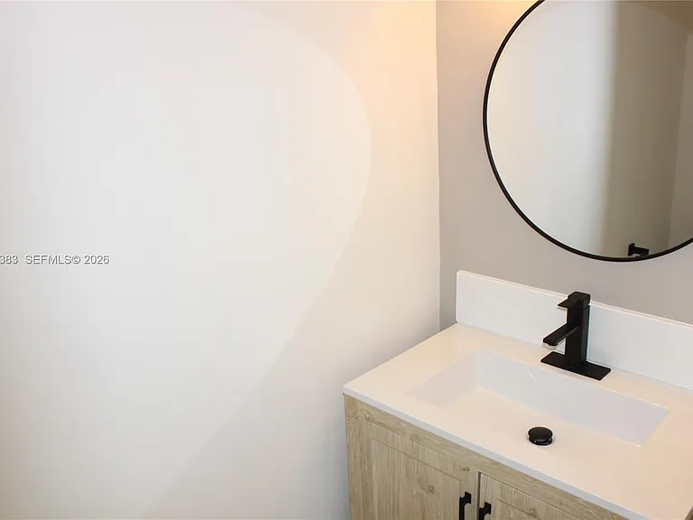 1820 Salerno Cir — Photo 13